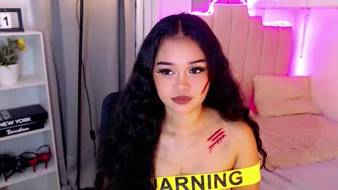 Snapshot of roxxy_blossom chatting on 2, 11, 2025 roxxy_blossom online show from 2, 11, 2025