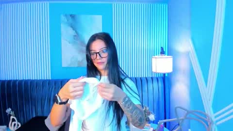 Roxy hell online show from 27, 11, 2025