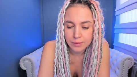 Snapshot of roxy_mars chatting on 19, 12, 2024 Roxy online show from 19, 12, 2024