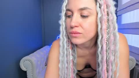 Snapshot of roxy_mars chatting on 22, 12, 2024 Roxy online show from 22, 12, 2024