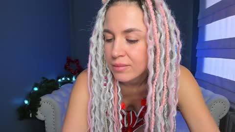 Snapshot of roxy_mars chatting on 25, 12, 2024 Roxy online show from 25, 12, 2024