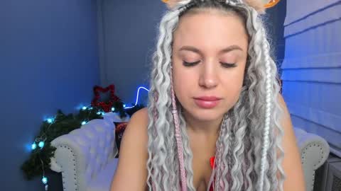 Snapshot of roxy_mars chatting on 3, 1, 2025 Roxy online show from 3, 1, 2025