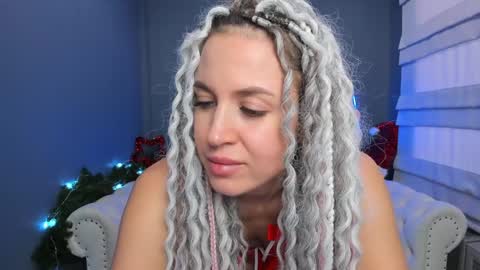 Snapshot of roxy_mars chatting on 3, 1, 2025 Roxy online show from 3, 1, 2025