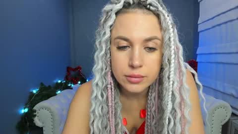 Snapshot of roxy_mars chatting on 4, 1, 2025 Roxy online show from 4, 1, 2025