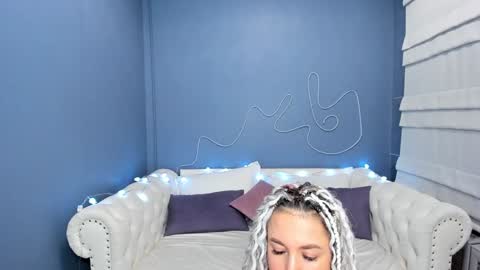 Snapshot of roxy_mars chatting on 7, 1, 2025 Roxy online show from 7, 1, 2025