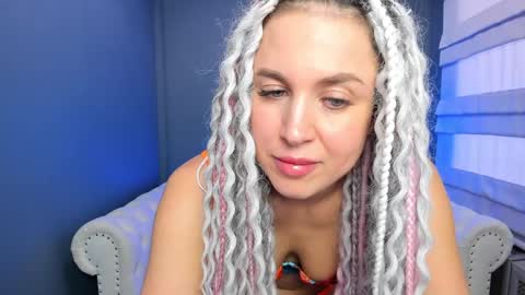 Snapshot of roxy_mars chatting on 7, 1, 2025 Roxy online show from 7, 1, 2025