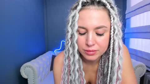 Snapshot of roxy_mars chatting on 8, 1, 2025 Roxy online show from 8, 1, 2025