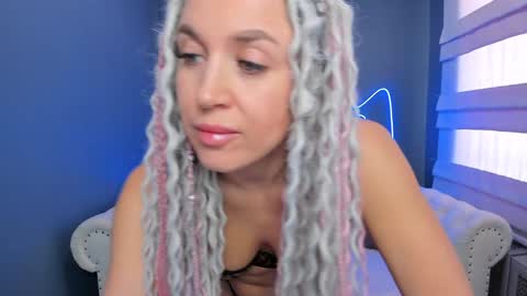 Snapshot of roxy_mars chatting on 24, 1, 2025 Roxy online show from 24, 1, 2025