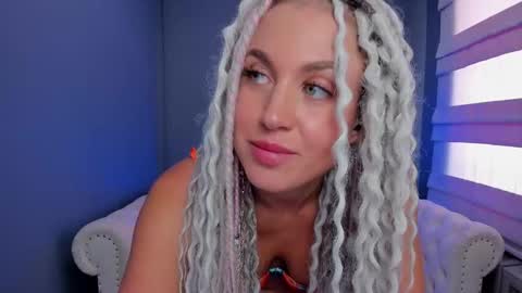 Snapshot of roxy_mars chatting on 10, 3, 2025 Roxy online show from 10, 3, 2025