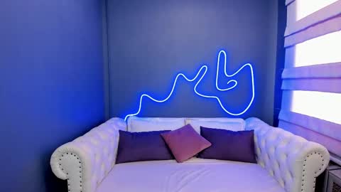 Snapshot of roxy_mars chatting on 11, 3, 2025 Roxy online show from 11, 3, 2025