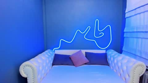 Snapshot of roxy_mars chatting on 19, 9, 2025 Roxy online show from 19, 9, 2025