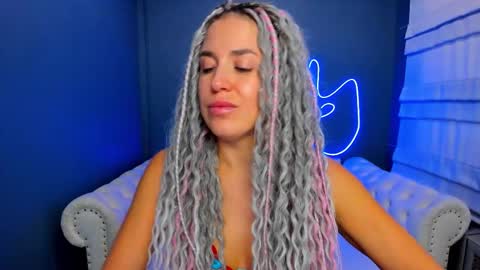 Snapshot of roxy_mars chatting on 25, 9, 2025 Roxy online show from 25, 9, 2025