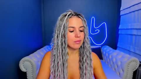 Snapshot of roxy_mars chatting on 4, 10, 2025 Roxy online show from 4, 10, 2025