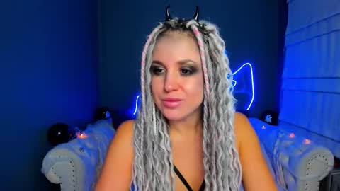Snapshot of roxy_mars chatting on 29, 10, 2025 Roxy online show from 29, 10, 2025
