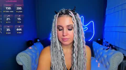 Snapshot of roxy_mars chatting on 31, 10, 2025 Roxy online show from 31, 10, 2025