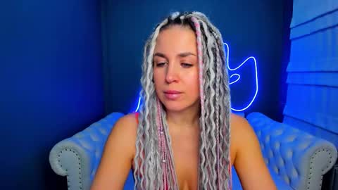 Snapshot of roxy_mars chatting on 18, 11, 2025 Roxy online show from 18, 11, 2025