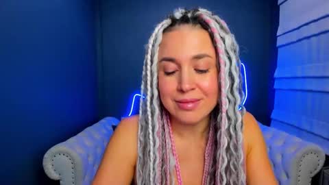 Snapshot of roxy_mars chatting on 21, 11, 2025 Roxy online show from 21, 11, 2025