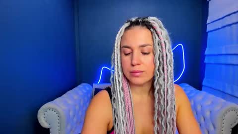 Snapshot of roxy_mars chatting on 24, 11, 2025 Roxy online show from 24, 11, 2025