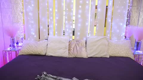 roxy_rayy online show from 9, 3, 2025
