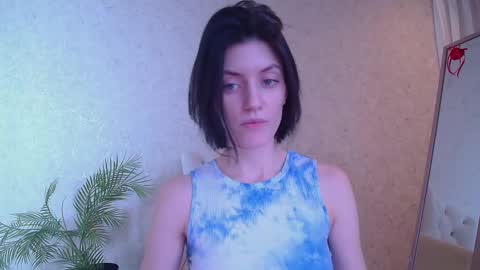 roxy_riot_ online show from 4, 3, 2025