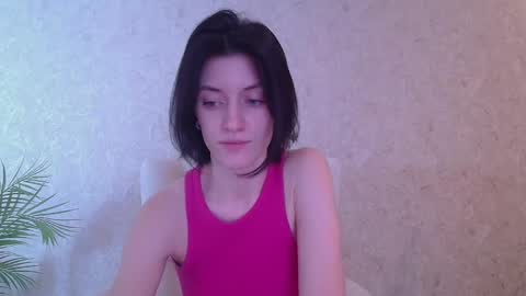 roxy_riot_ online show from 4, 3, 2025