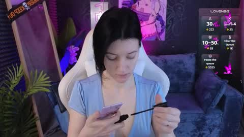 Snapshot of roxy_riot_ chatting on 5, 11, 2025 roxy_riot_ online show from 5, 11, 2025