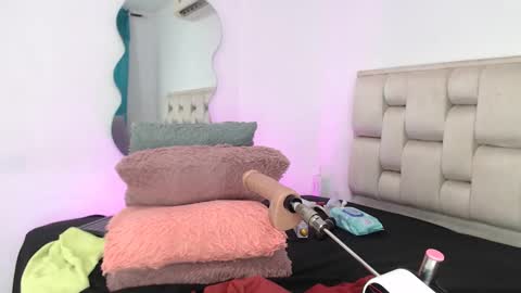 Roxy smith69 online show from 4, 10, 2025