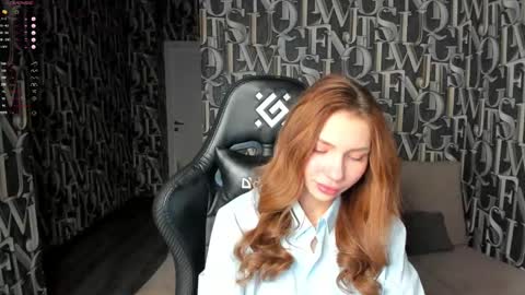 Snapshot of roxy_the_daedevill chatting on 18, 12, 2024 roxy_the_daedevill online show from 18, 12, 2024