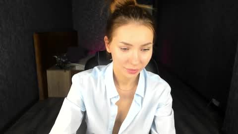 Snapshot of roxy_the_daedevill chatting on 24, 12, 2024 roxy_the_daedevill online show from 24, 12, 2024