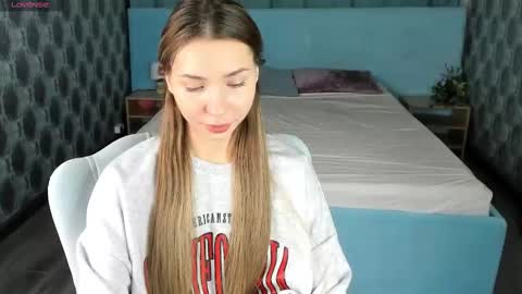 Snapshot of roxy_the_daedevill chatting on 6, 2, 2025 roxy_the_daedevill online show from 6, 2, 2025