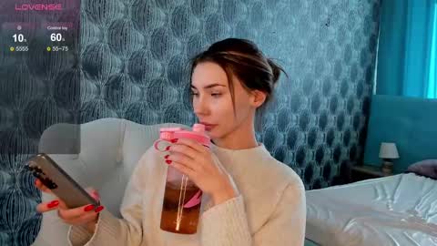 Snapshot of roxy_the_daedevill chatting on 7, 2, 2025 roxy_the_daedevill online show from 7, 2, 2025