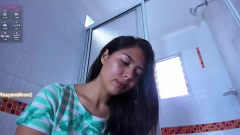 Snapshot of roxyandaron2 chatting on 22, 3, 2026 RoxyAron online show from 22, 3, 2026