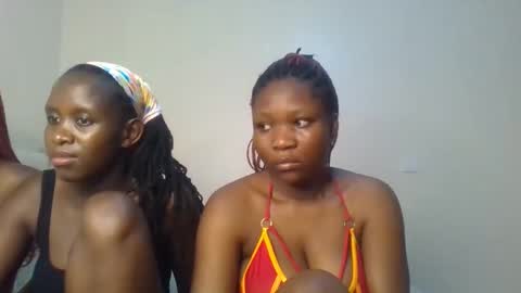 Snapshot of royal_goddes chatting on 24, 10, 2025 goddes online show from 24, 10, 2025