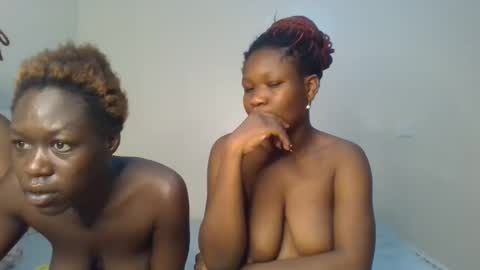 Snapshot of royal_goddes chatting on 5, 11, 2025 goddes online show from 5, 11, 2025