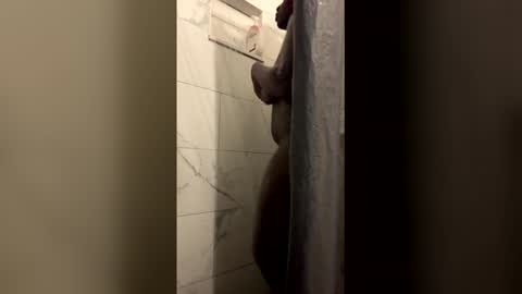 royalty869854 online show from 31, 3, 2026