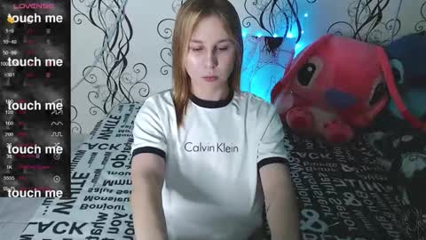 angela online show from 25, 10, 2025