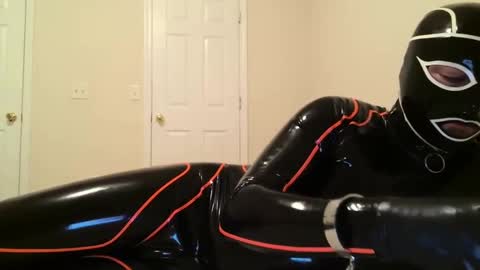 rubber3452 online show from 10, 3, 2025