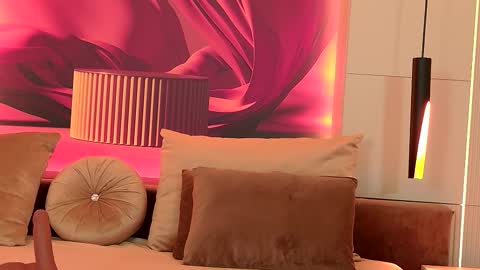 Snapshot of rubyluxee chatting on 11, 10, 2025 Ruby Luxe online show from 11, 10, 2025