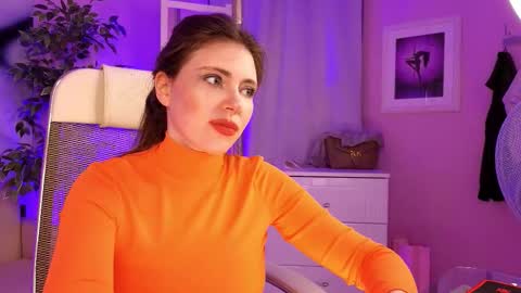 Snapshot of rubyvicee chatting on 20, 10, 2025 HELP me reach 20 thumbs up online show from 20, 10, 2025