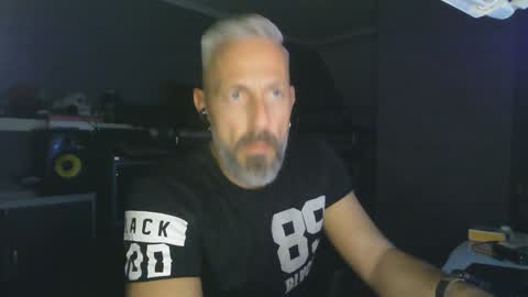 Snapshot of ruffi77 chatting on 29, 12, 2024 Chico que rico Caliente online show from 29, 12, 2024