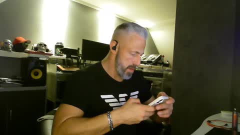 Snapshot of ruffi77 chatting on 14, 2, 2025 Chico que rico Caliente online show from 14, 2, 2025