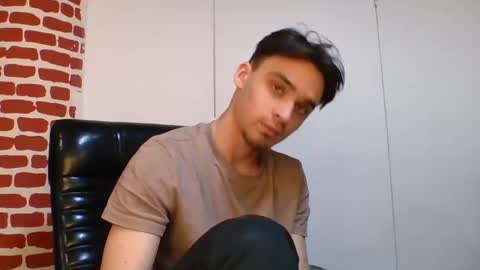 Snapshot of rufuspit chatting on 12, 12, 2024 Rufus online show from 12, 12, 2024