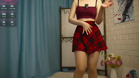 Snapshot of ruminelle chatting on 17, 10, 2025 Lilith online show from 17, 10, 2025