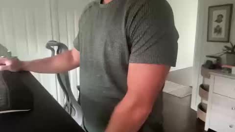 Snapshot of rungriff2323 chatting on 10, 10, 2025 rungriff2323 online show from 10, 10, 2025