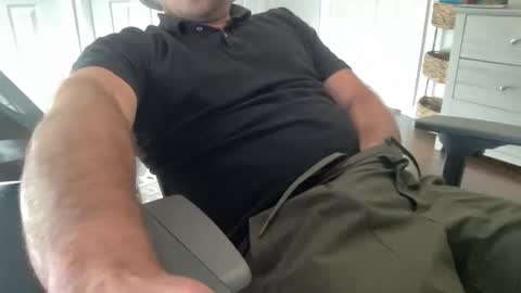 Snapshot of rungriff2323 chatting on 11, 11, 2025 rungriff2323 online show from 11, 11, 2025