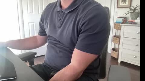 Snapshot of rungriff2323 chatting on 4, 12, 2025 rungriff2323 online show from 4, 12, 2025