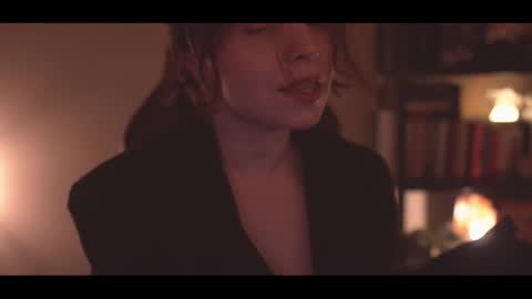 Snapshot of running_with_the_wolves chatting on 19, 11, 2025 Elena online show from 19, 11, 2025