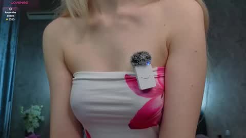 Snapshot of rush_of_feelings chatting on 12, 11, 2025 My name is a capital of great britan online show from 12, 11, 2025