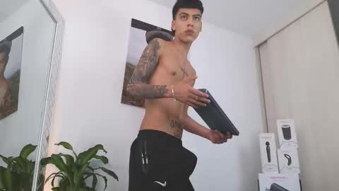  R U S S E L L  online show from 16, 2, 2026