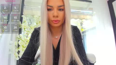 Snapshot of russian_ava chatting on 11, 10, 2025 Ava online show from 11, 10, 2025
